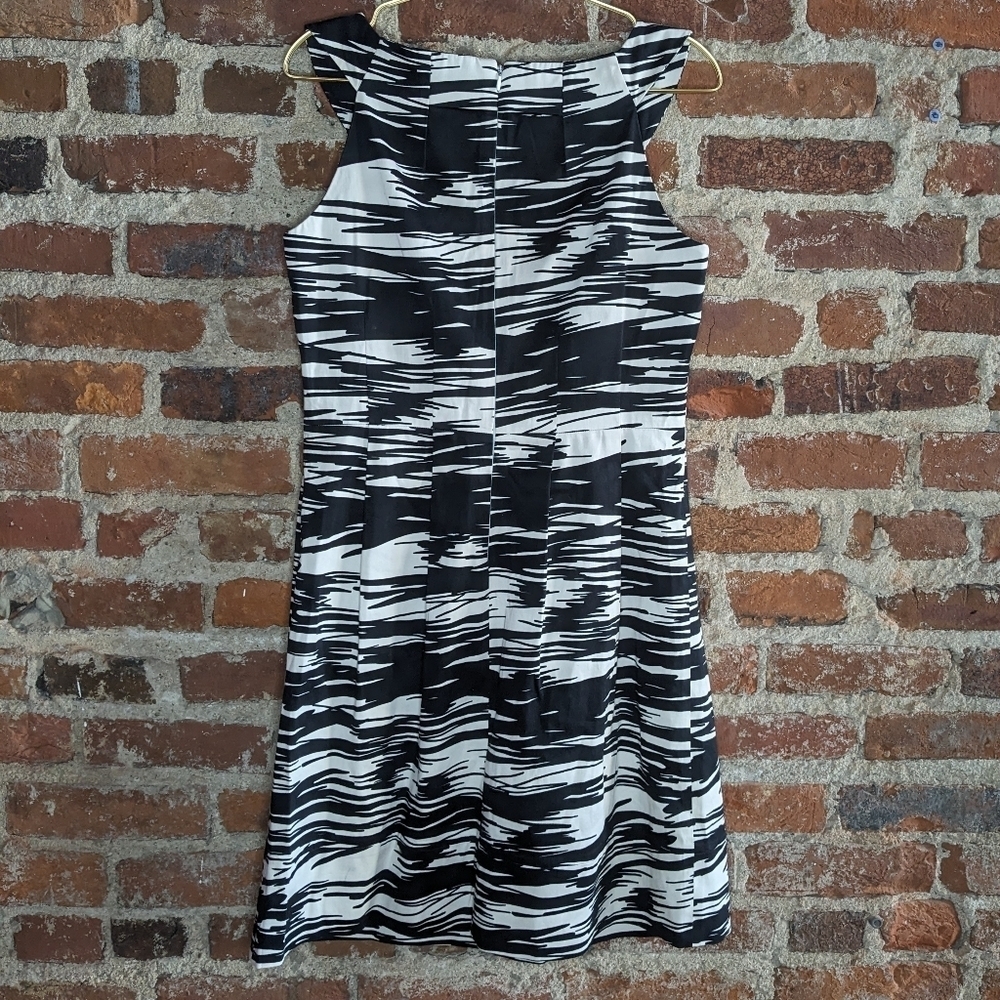 Calvin Klein Size 8 Black & Off White Brush Stroke A-Line Dress - Picture 5 of 8